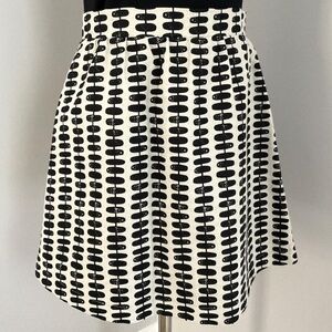 Cokluch Canada Trendy Upscale Boutique Designer Senesio Skirt Size Large NWT